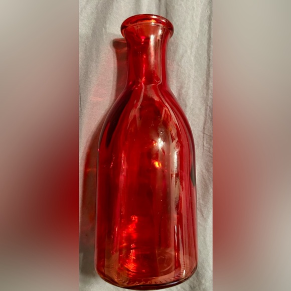 Bottle shaped, deep red, ruby, vase. 8.75” - Picture 2 of 9